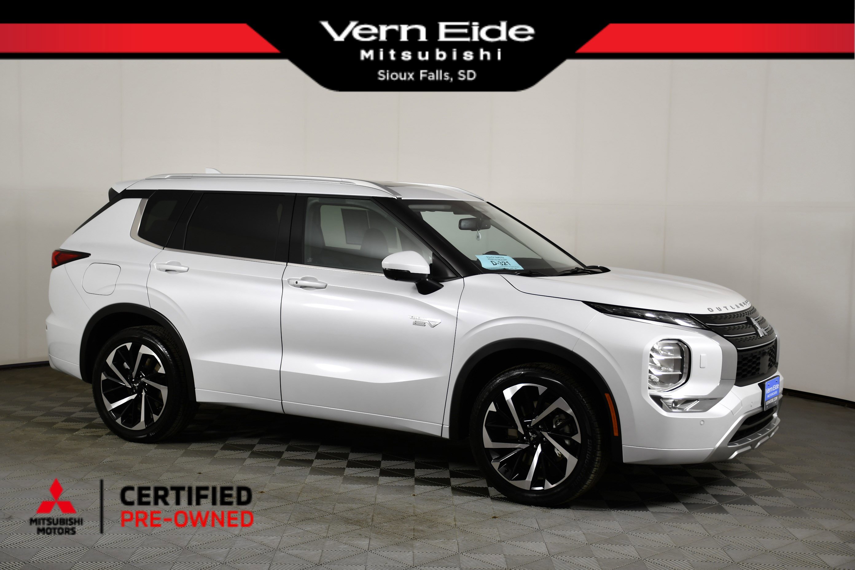 Used 2025 Mitsubishi Outlander SEL