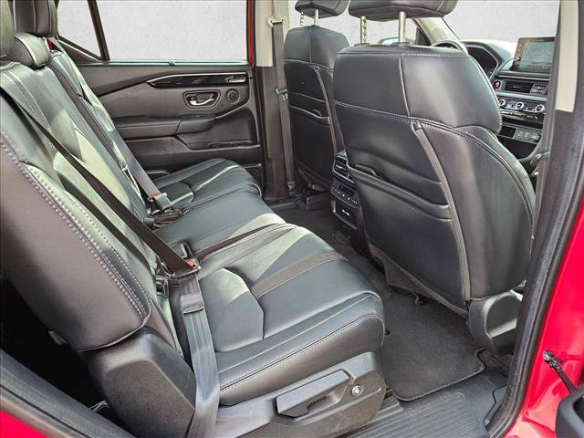 Used 2023 Honda Pilot Touring image 14