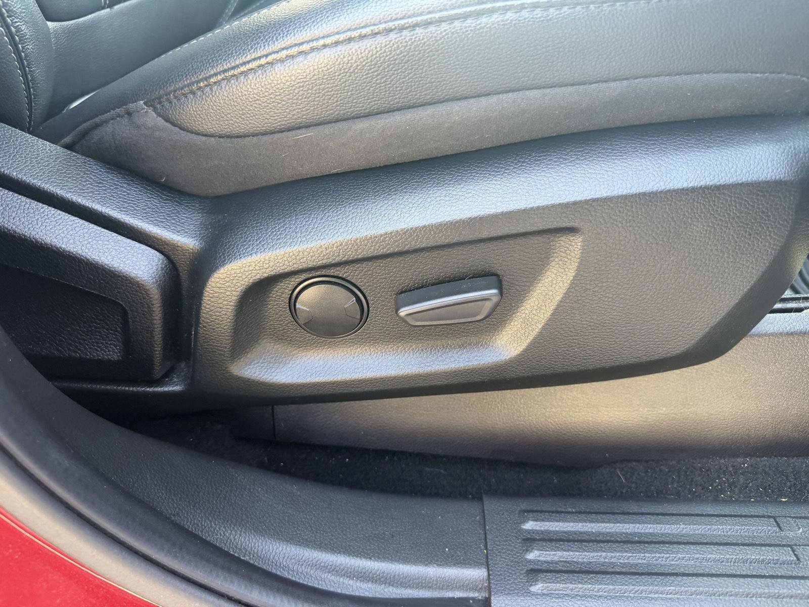 Used 2021 Ford Ranger Lariat w/ Equipment Group 501A High image 32