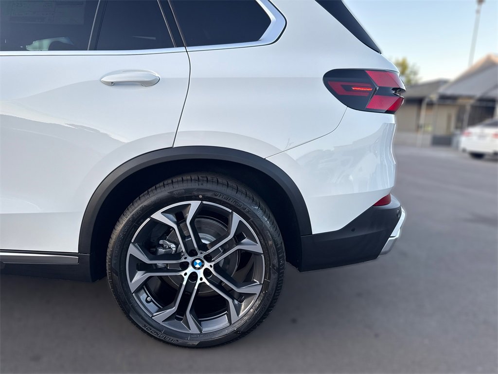 New 2026 BMW X5 sDrive40i image 14