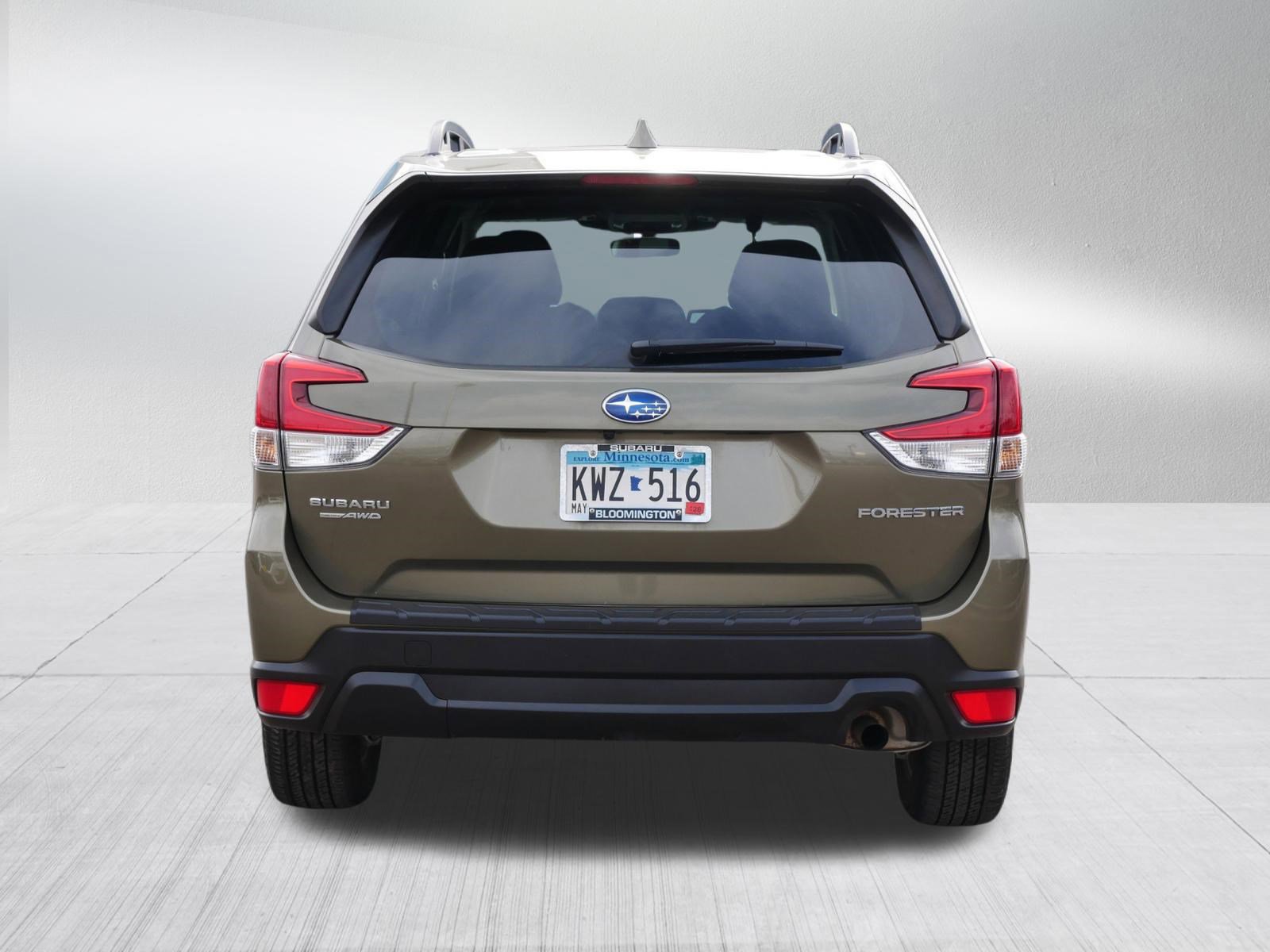 Used 2023 Subaru Forester Premium image 6