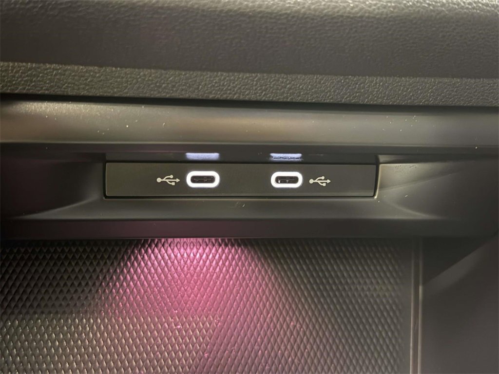 Used 2022 Volkswagen GTI SE image 25