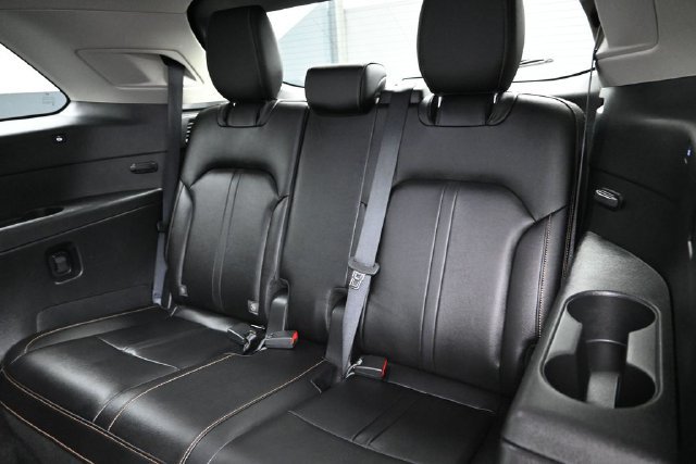 Used 2025 MAZDA CX-90 3.3 Turbo w/ Preferred Package AWD/4WD image 27