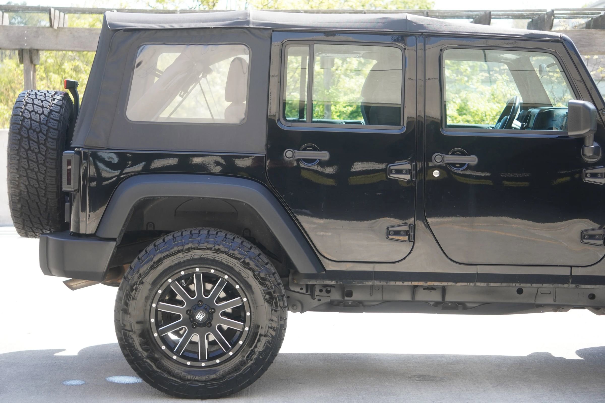Used 2016 Jeep Wrangler Unlimited Sport w/ Max Tow Package AWD/4WD image 30