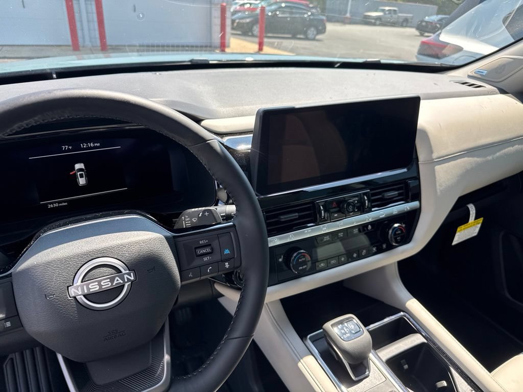 Certified 2026 Nissan Pathfinder SL w/ SL Premium Package AWD/4WD image 11