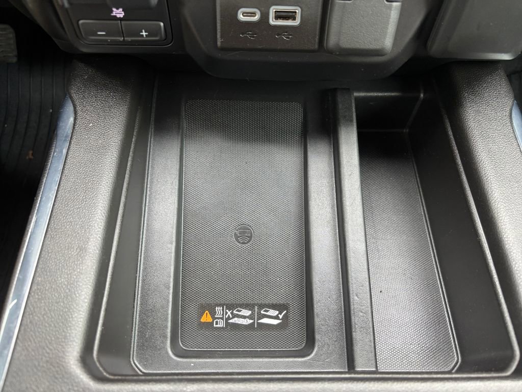 Used 2022 GMC Sierra 3500 AT4 w/ AT4 Preferred Package image 36