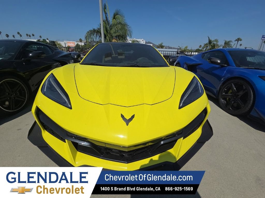 Used 2023 Chevrolet Corvette Z06 w/ Z07 Performance Package RWD image 9