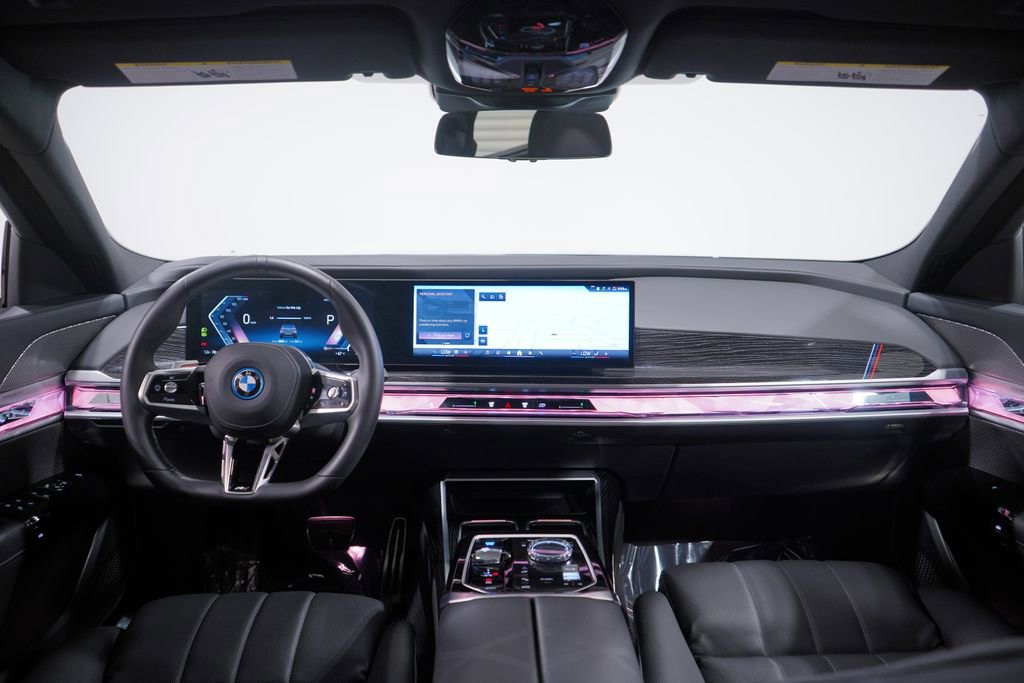 Used 2025 BMW i7 eDrive50 w/ M Sport Package image 10