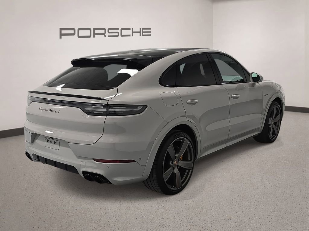 Certified 2023 Porsche Cayenne Turbo S AWD/4WD image 7