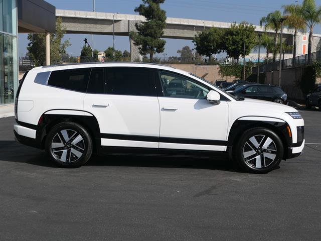 New 2026 Hyundai Ioniq 9 SEL image 2