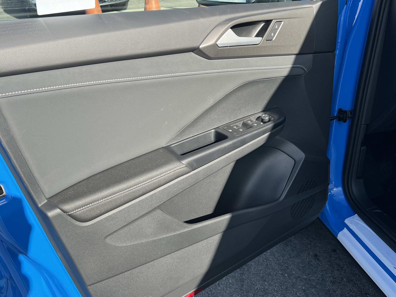 New 2026 Volkswagen Taos SE image 6