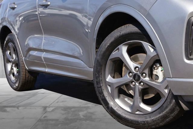 Certified 2024 Ford Escape ST-Line image 3