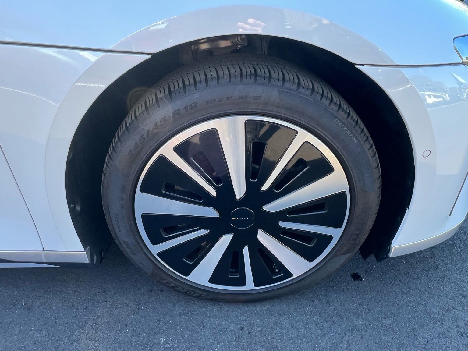 Used 2024 Lucid Air Touring image 11