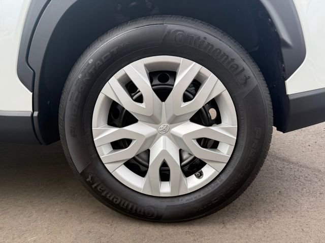 Used 2025 Toyota Corolla Cross L image 7