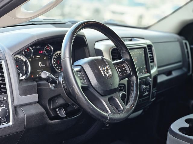 Used 2019 RAM 1500 Classic SLT w/ Luxury Group image 12