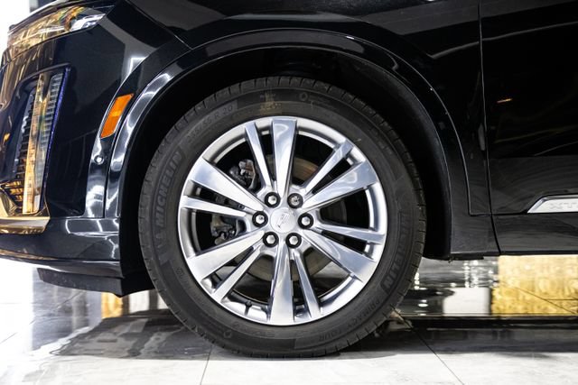 Used 2024 Cadillac XT6 Premium Luxury w/ Technology Package FWD image 34