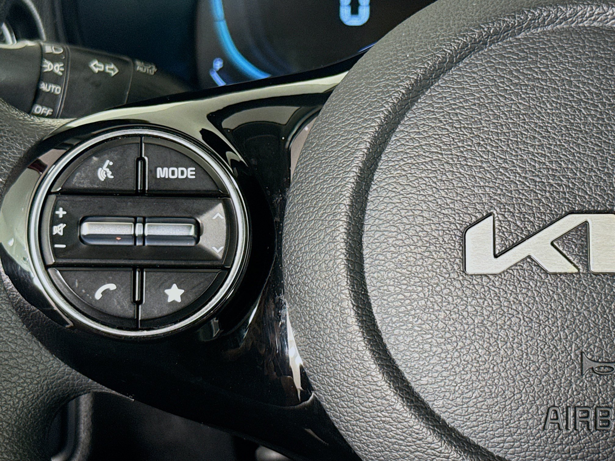 Used 2025 Kia Soul S FWD image 11