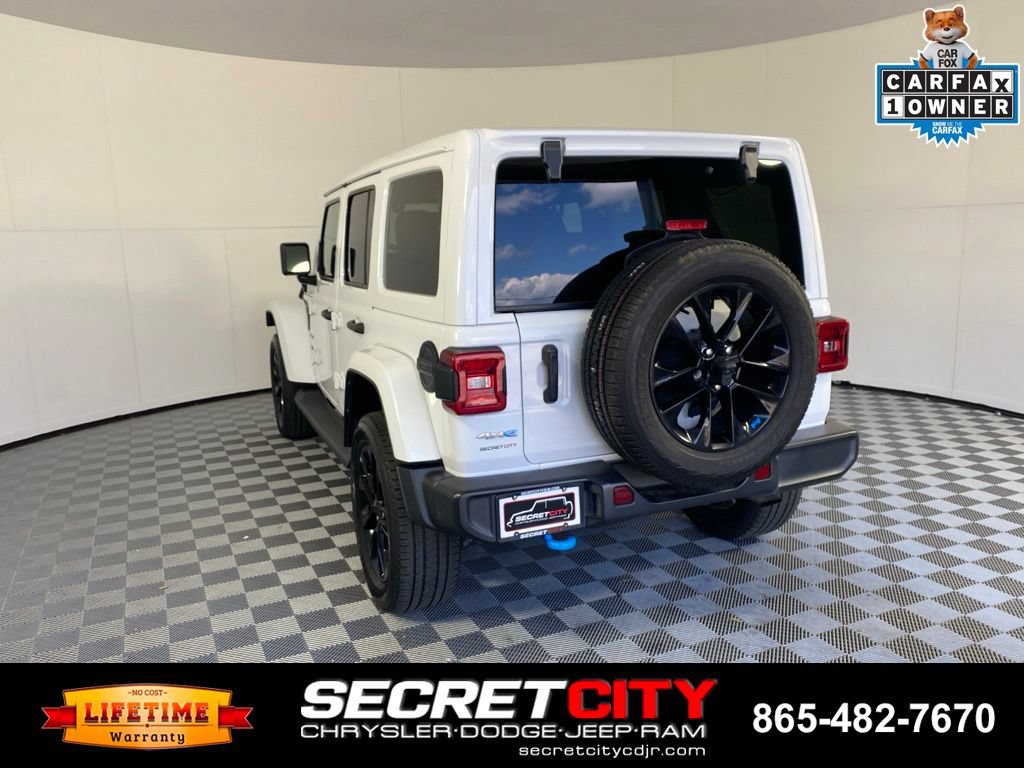 Used 2022 Jeep Wrangler Unlimited Sahara AWD/4WD image 5