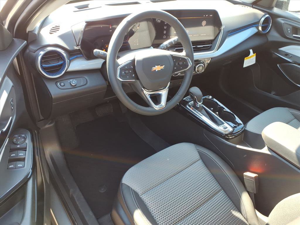 New 2026 Chevrolet Trax LT w/ Driver Confidence Package image 12