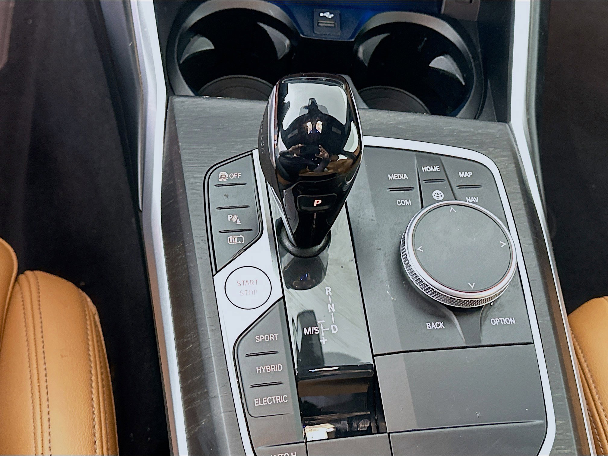 Used 2022 BMW 330e xDrive w/ Premium Package image 25