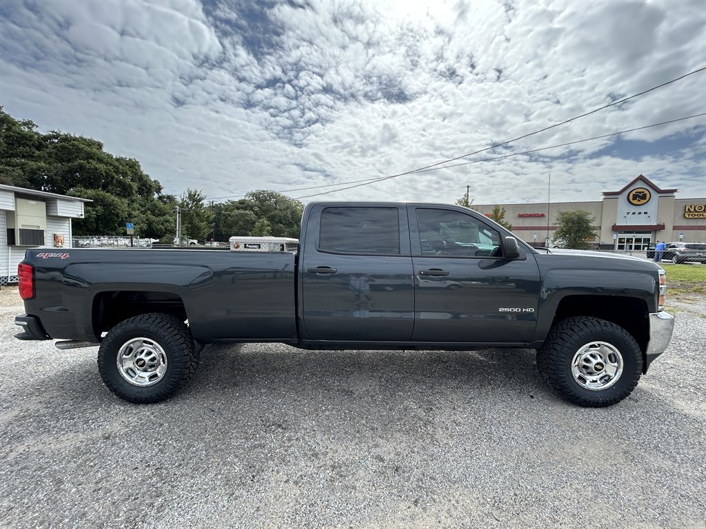 Used 2017 Chevrolet Silverado 2500 W/T AWD/4WD image 6