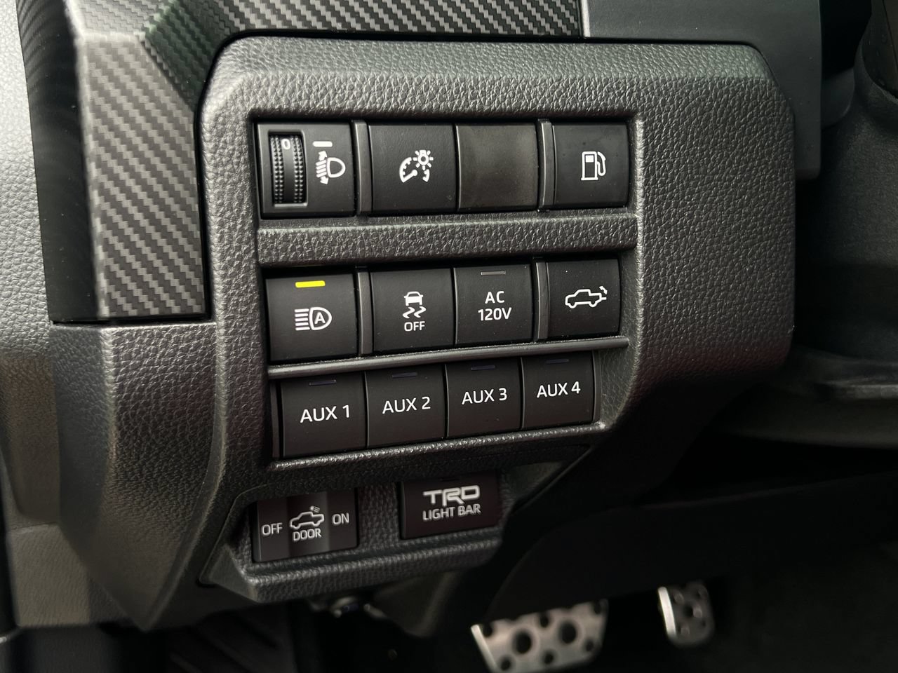 Used 2025 Toyota Tacoma TRD Pro AWD/4WD image 15