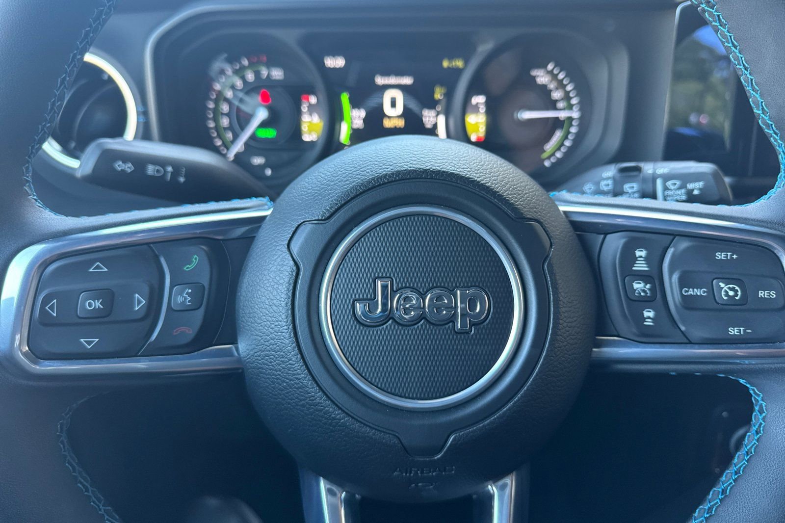 Used 2024 Jeep Wrangler High Altitude AWD/4WD image 27