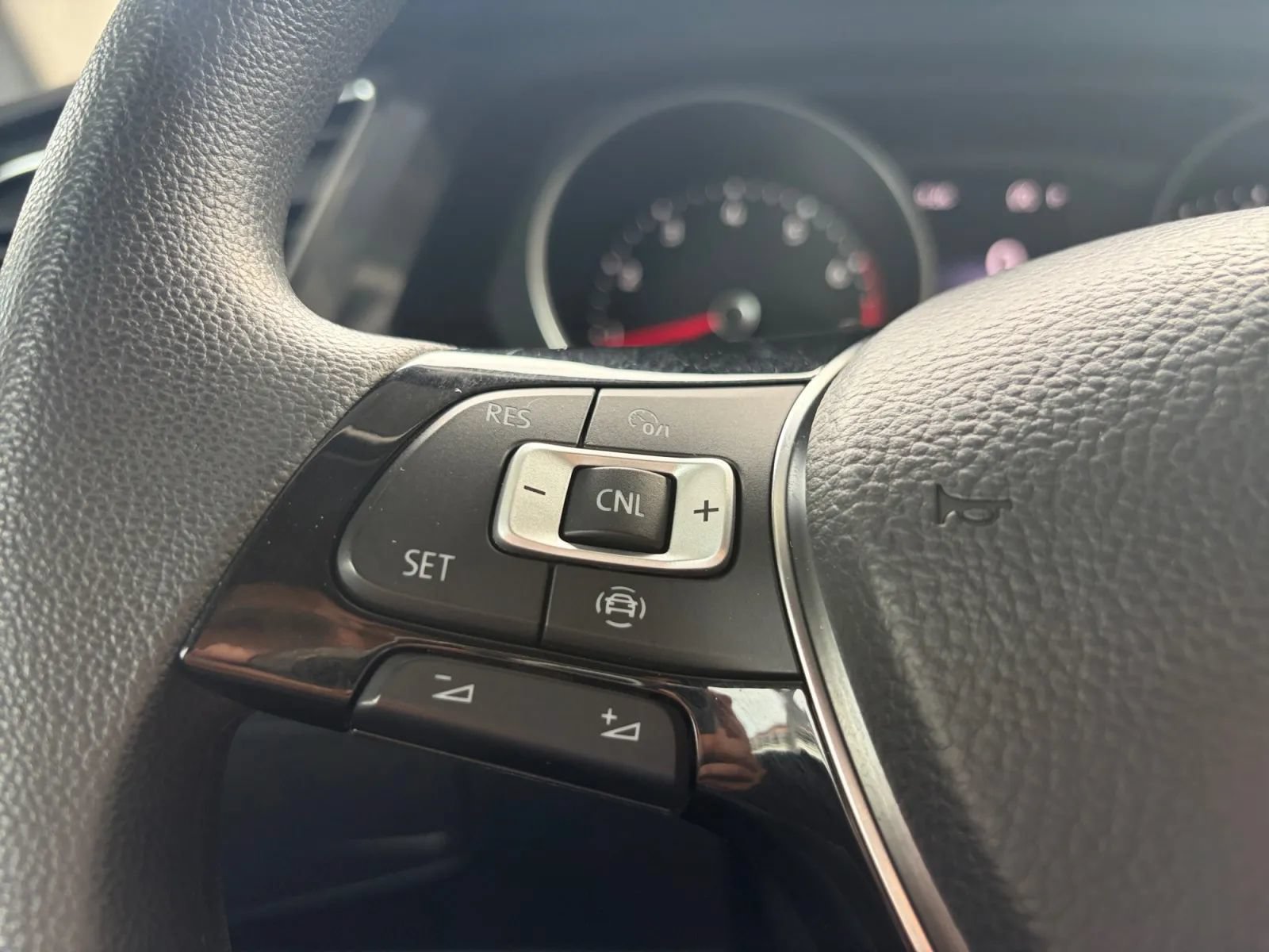 Used 2020 Volkswagen Tiguan S w/ 3rd Row Seat Package AWD/4WD image 29