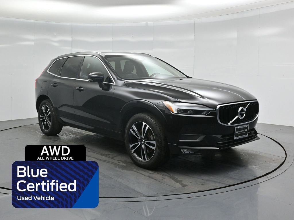 Used 2021 Volvo XC60 T5 Momentum w/ Premium Package image 1