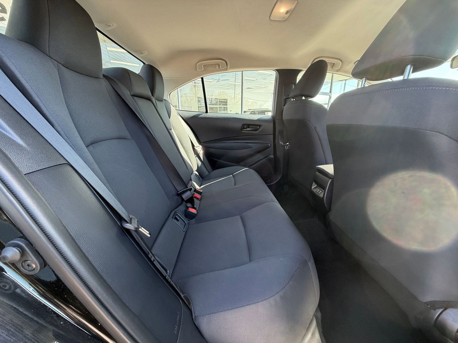 Used 2025 Toyota Corolla LE image 28