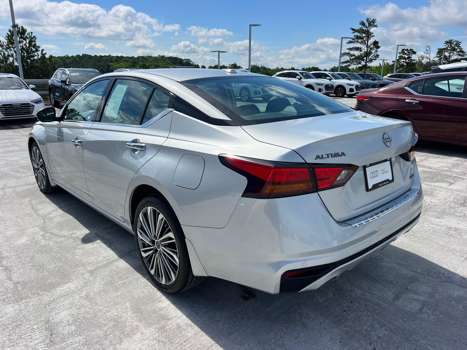 Used 2023 Nissan Altima 2.5 SL AWD/4WD image 7