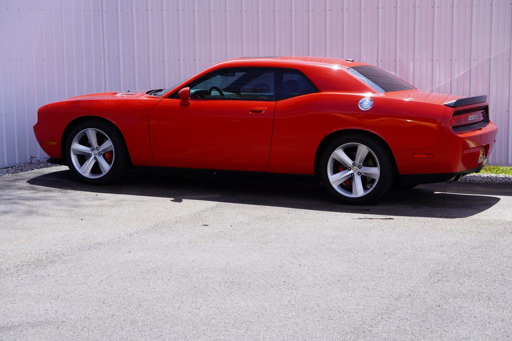 Used 2009 Dodge Challenger SRT8 RWD image 3