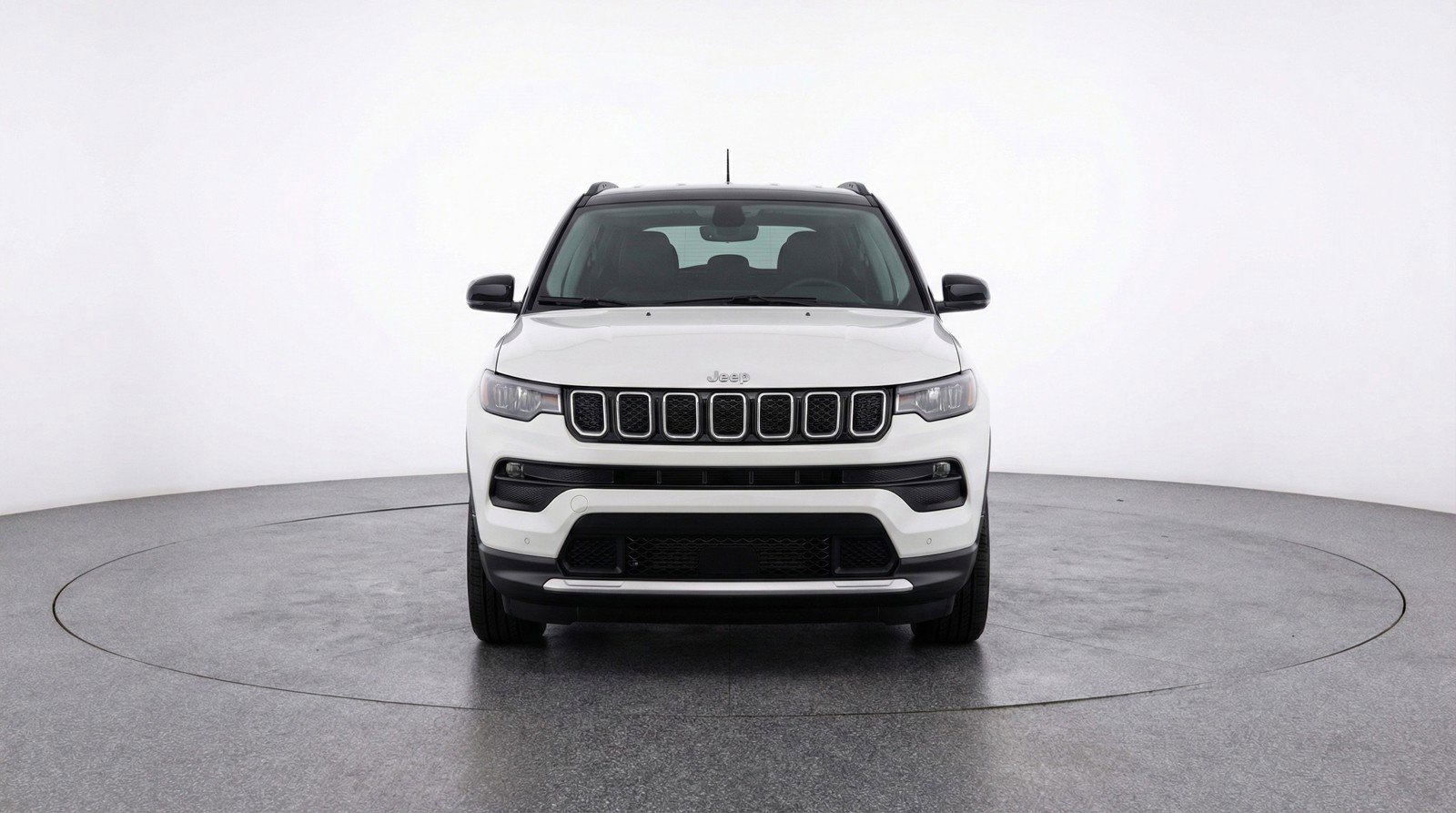 Used 2025 Jeep Compass Latitude image 2