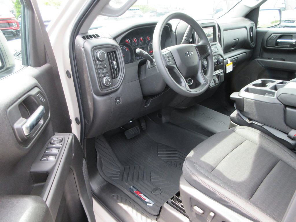New 2026 Chevrolet Silverado 1500 Custom Trail Boss w/ LPO, Dark Essentials Package AWD/4WD image 15