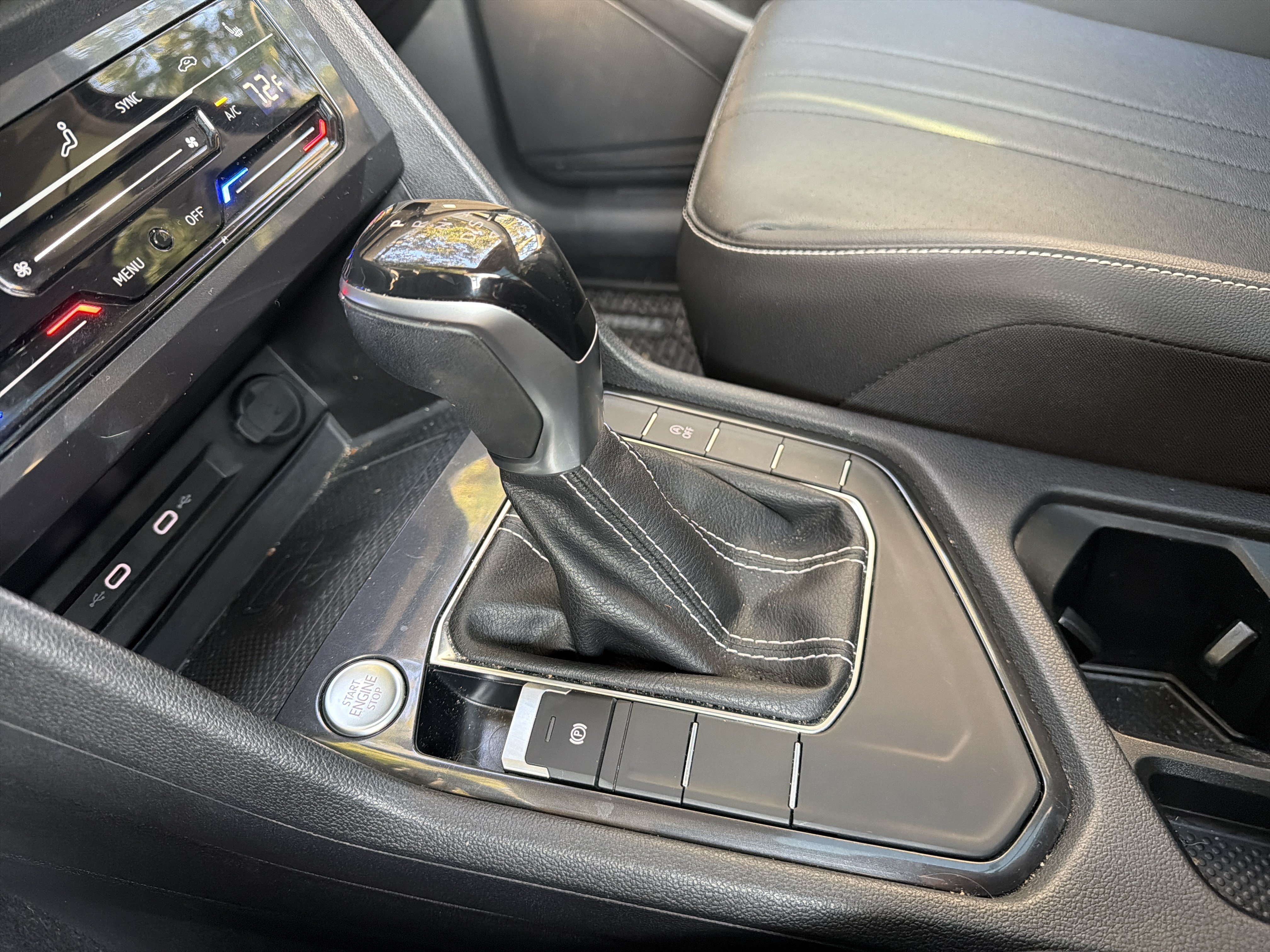 Used 2022 Volkswagen Tiguan SE FWD image 27
