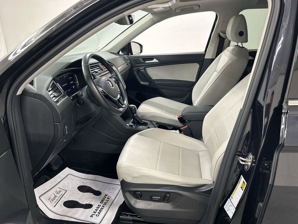 Used 2019 Volkswagen Tiguan SEL AWD/4WD image 9