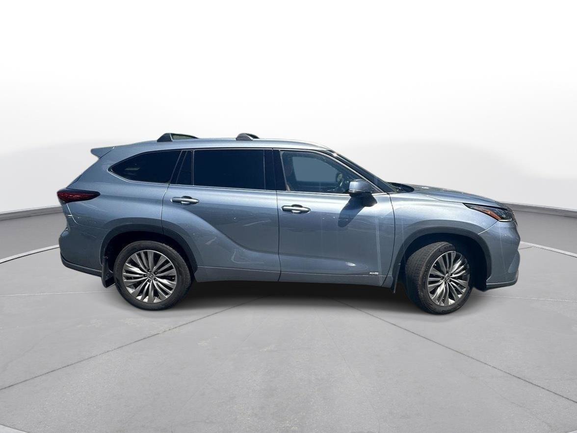 Used 2022 Toyota Highlander Platinum AWD/4WD image 5