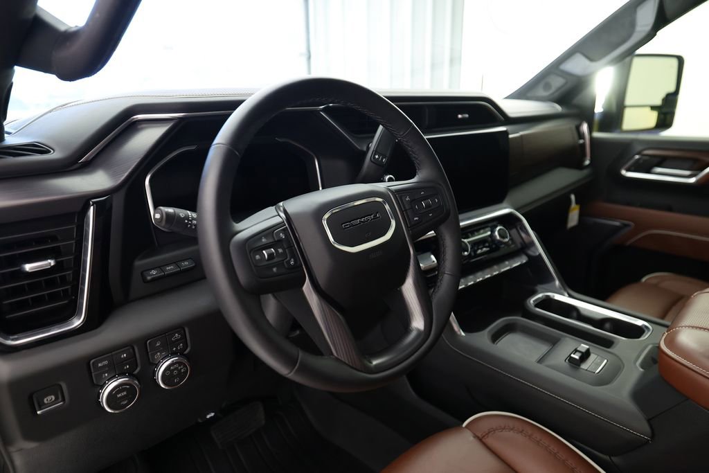 Used 2026 GMC Sierra 3500 Denali Ultimate AWD/4WD image 22