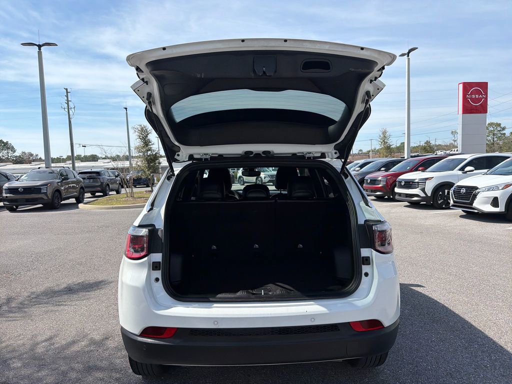Used 2024 Jeep Compass Limited image 9