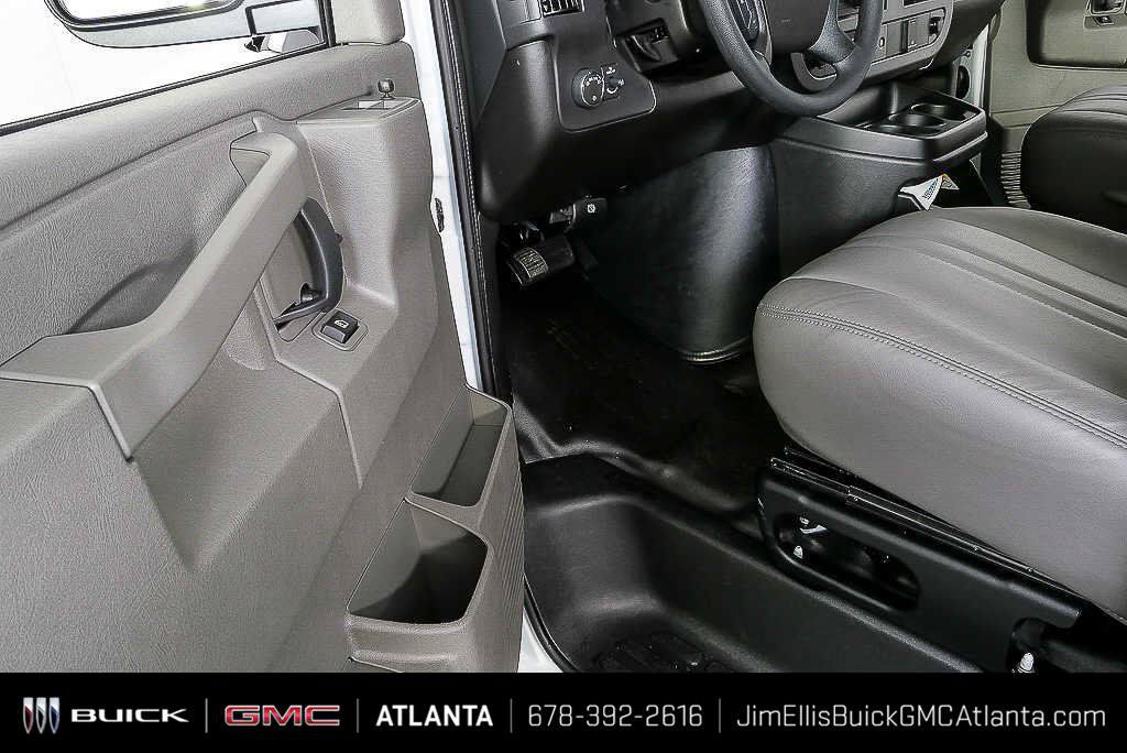 New 2025 GMC Savana 2500 w/ Driver Convenience Package RWD image 6