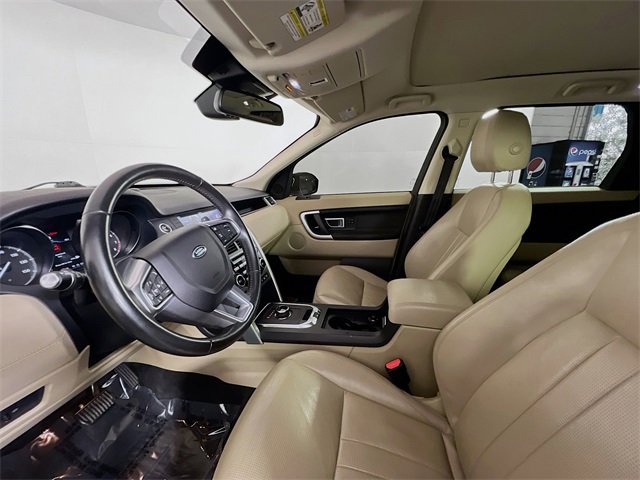 Used 2018 Land Rover Discovery Sport HSE image 19