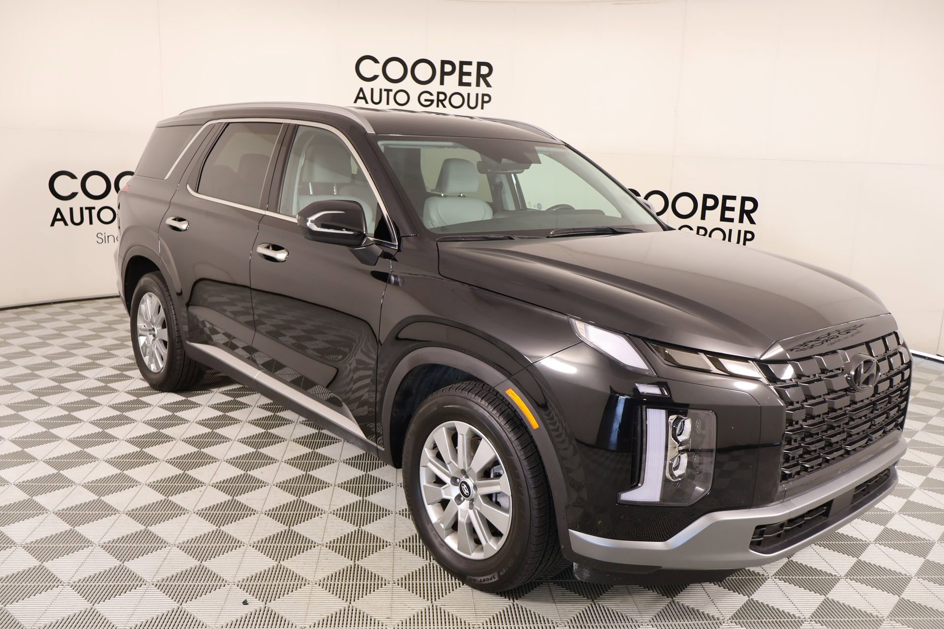 Used 2025 Hyundai Palisade SEL image 1