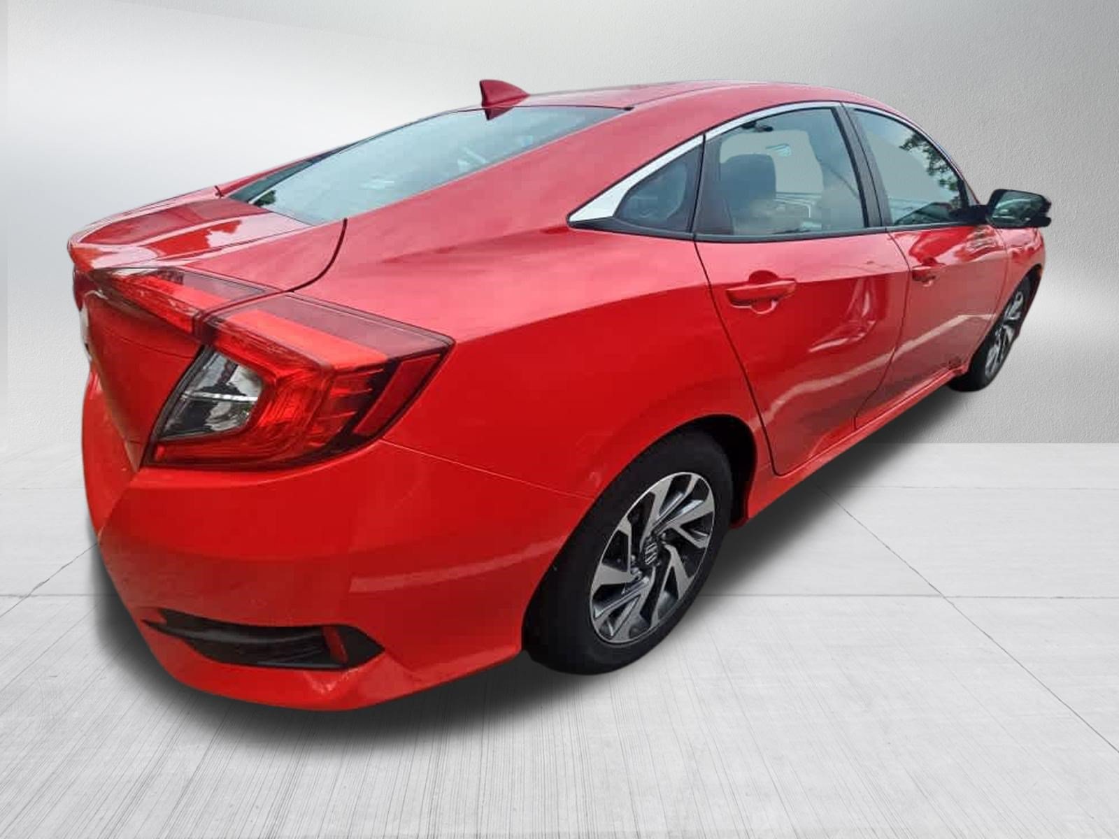 Certified 2018 Honda Civic EX image 4
