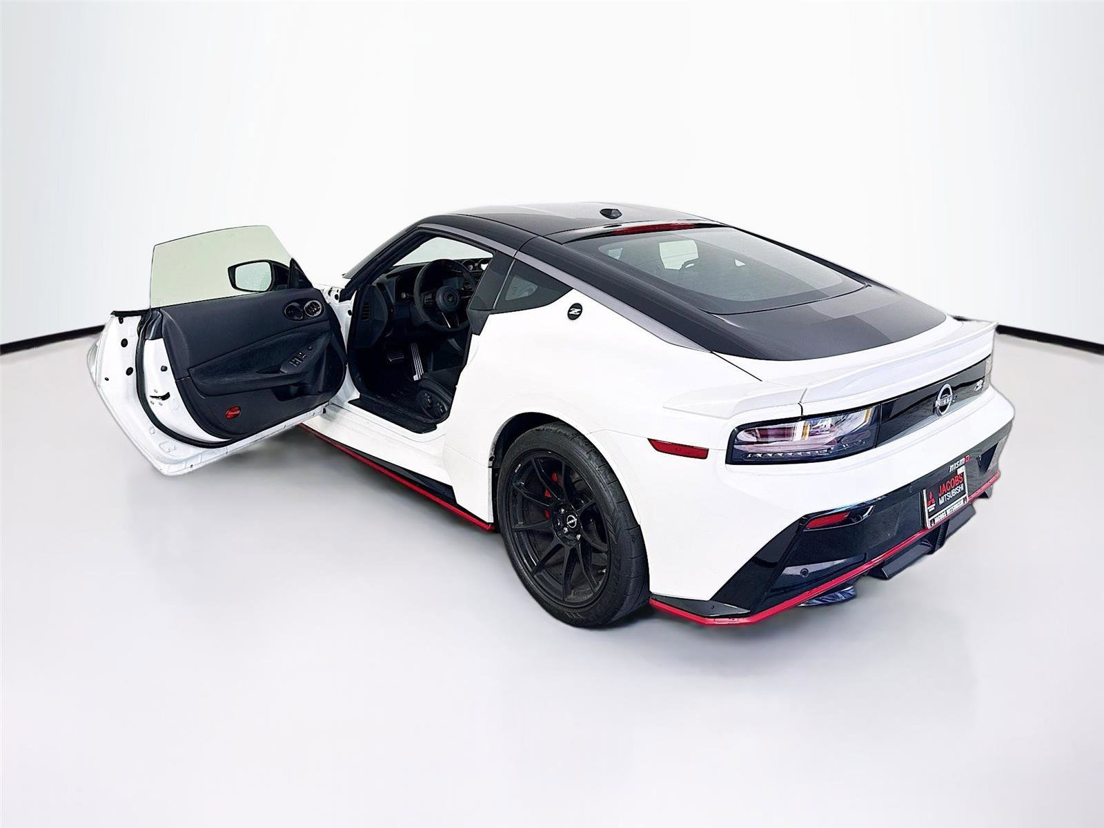 Used 2025 Nissan Z NISMO w/ Floor Mat Package image 28