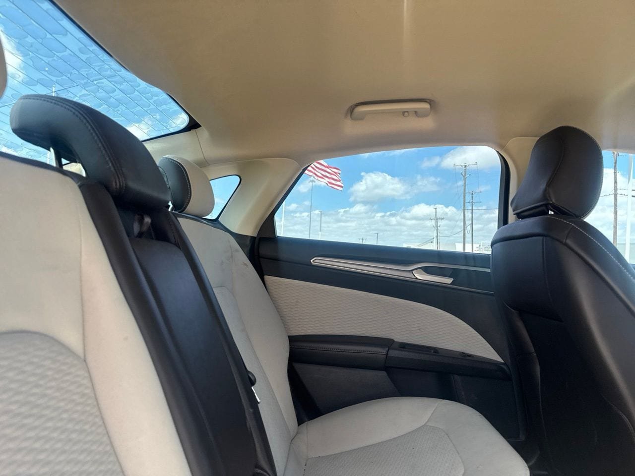 Used 2020 Ford Fusion SE w/ Equipment Group 151A FWD image 29