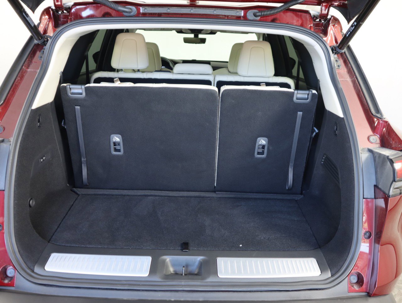 Used 2025 INFINITI QX60 Sensory w/ Vision Package image 8