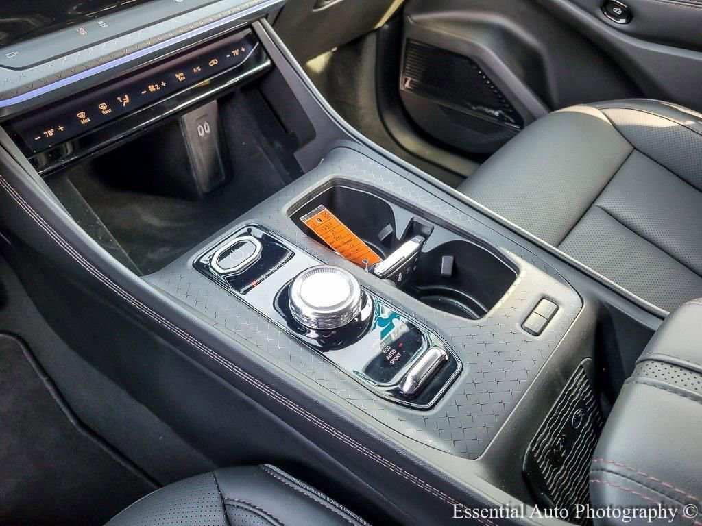 Used 2025 Jeep Wagoneer S Limited AWD/4WD image 26