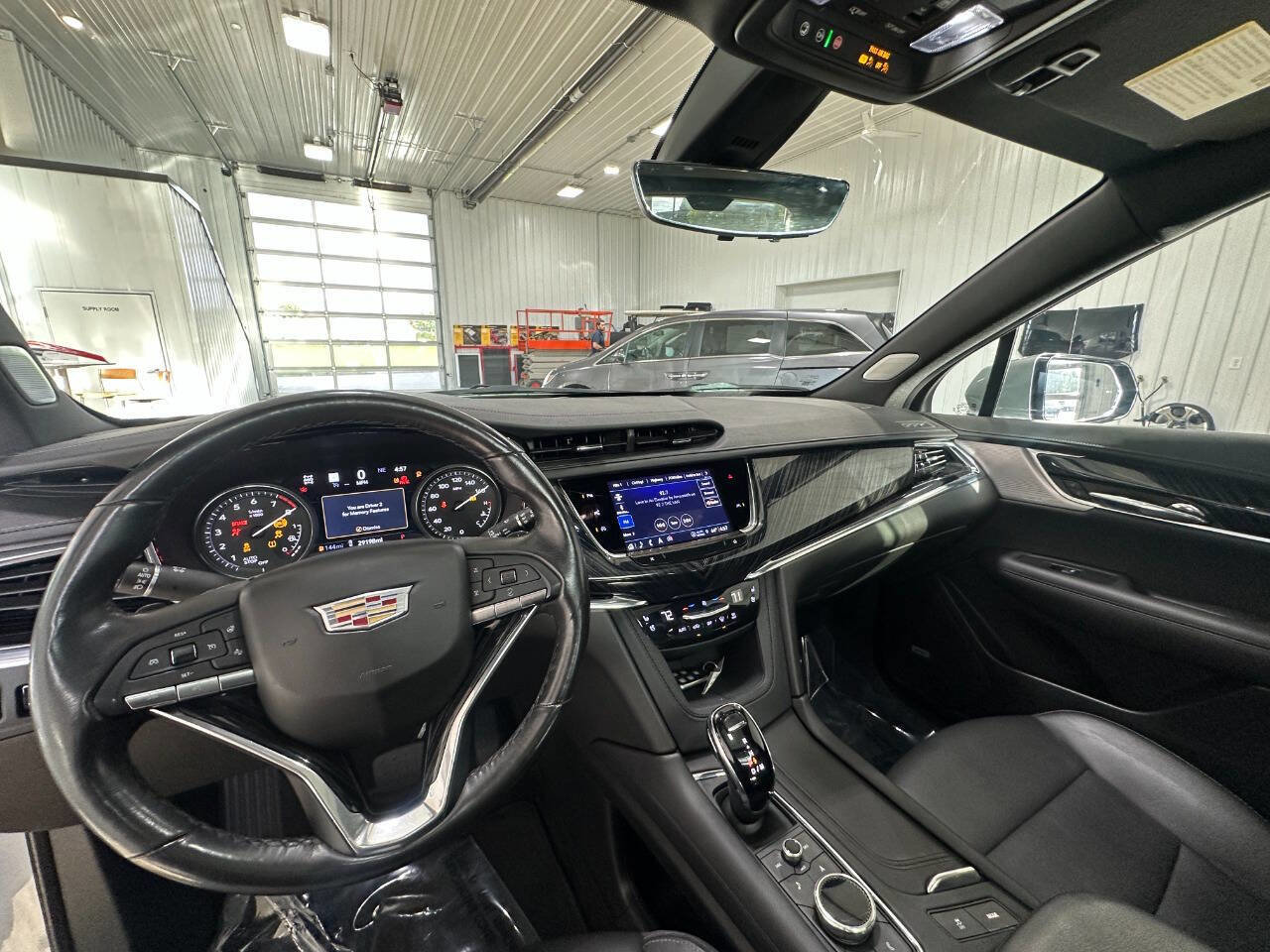 Used 2023 Cadillac XT6 Premium Luxury w/ Technology Package image 32