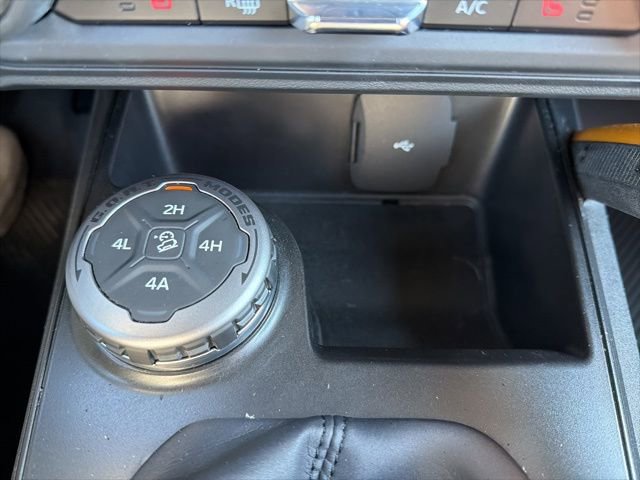 Used 2022 Ford Bronco Badlands image 27