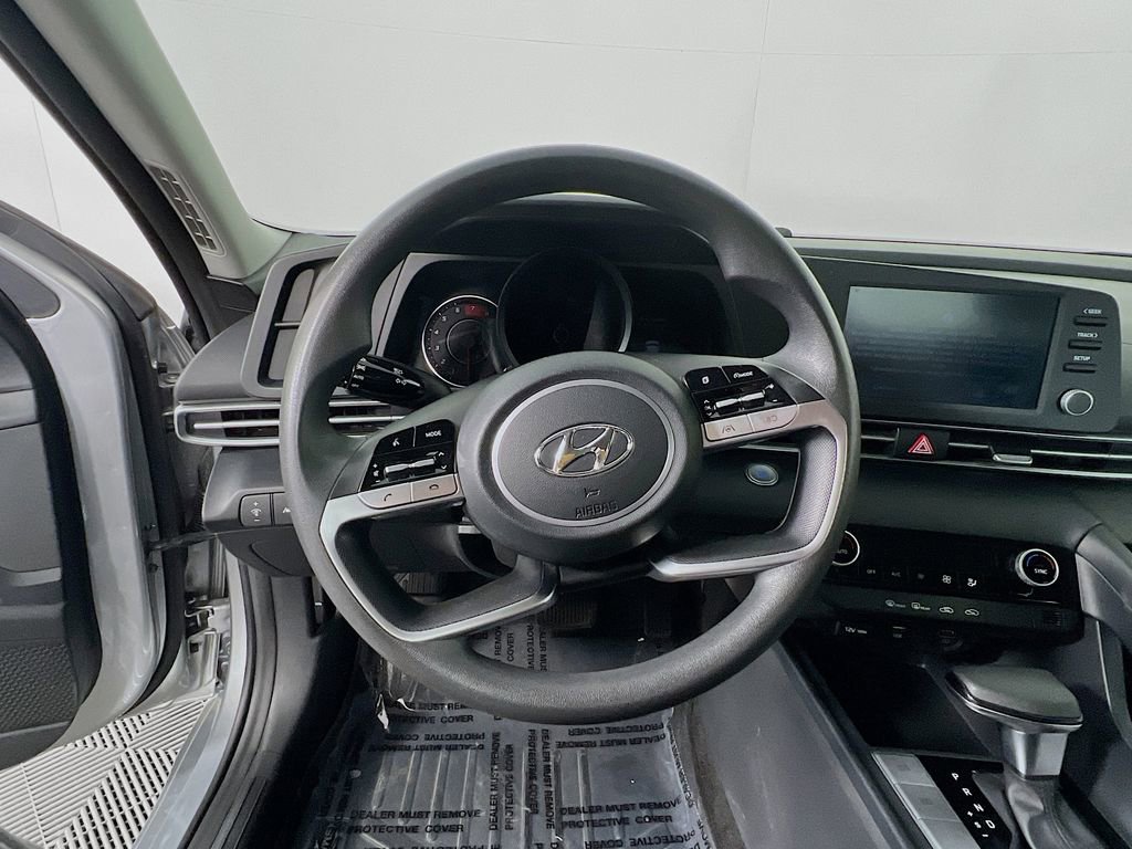 Certified 2021 Hyundai Elantra SEL FWD image 10